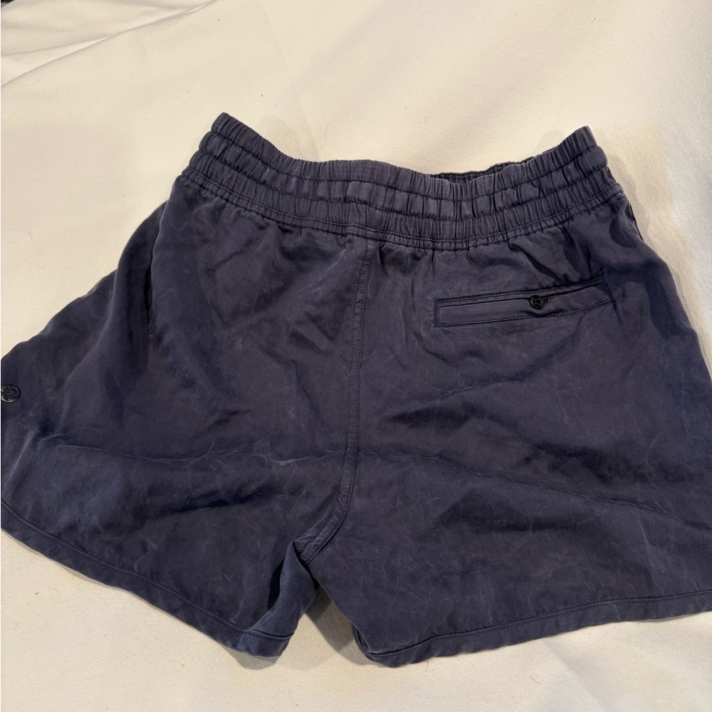 lululemon athletica Blue Athletic Shorts Lightweight Elastic Waist